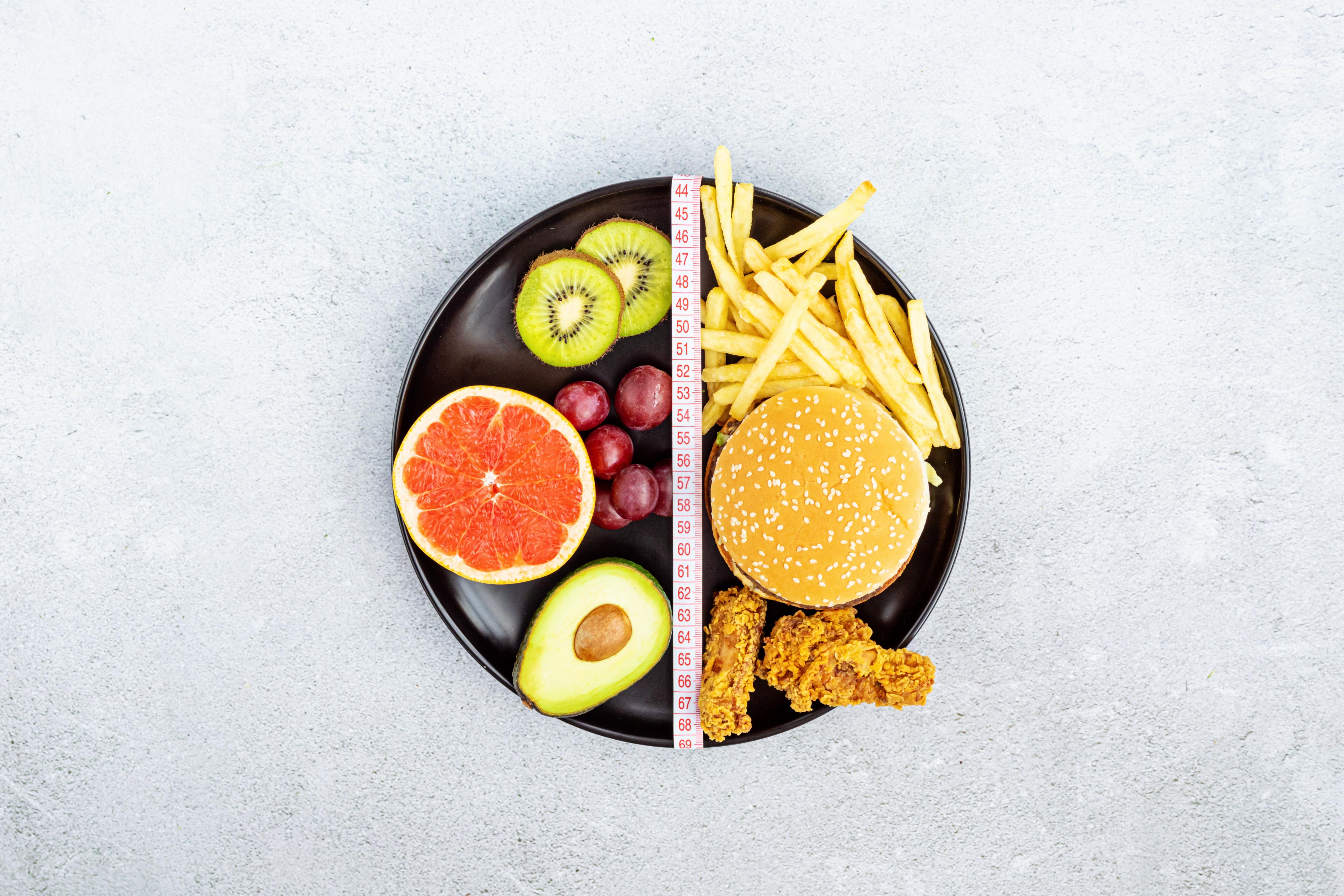 Calorie Deficit: Wie ein Kaloriendefizit wirklich funktioniert, Tracking-Methoden und die Psychologie dahinter