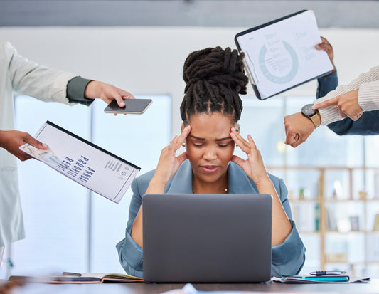 Cortisol und Stress: Wie Ashwagandha und Vitamin B-Komplex Ihre Balance unterstützen können
